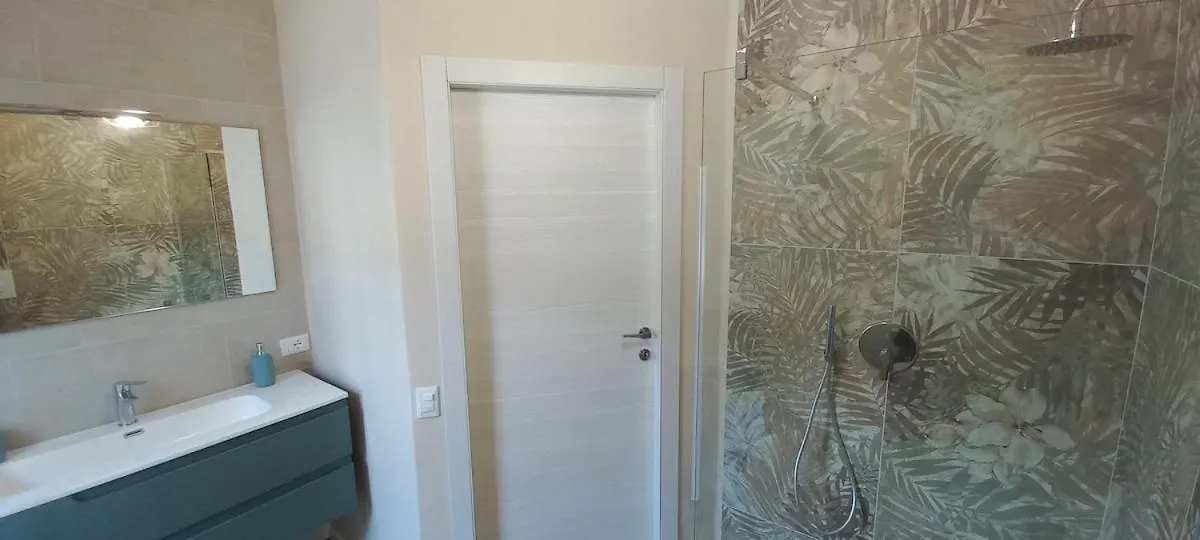 Tra Lago E Montagna Zone Holiday home